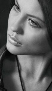 Read more about the article ليلة ممنوعة مع غريب ناضج في فندق المطار